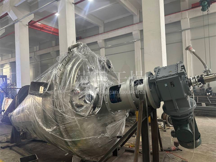 LZG系列锥形螺带真空干燥机